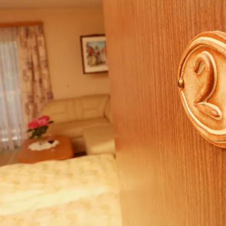 Gasthof-pension Weninger Pensionat 2*